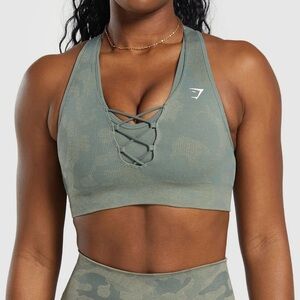 NWT GYMSHARK ADAPT CAMO SEAMLESS SPORTS BRA IN UNIT GREEN/CHALK GREEN SIZE M